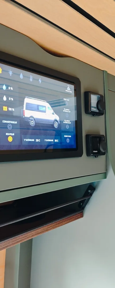 garmin-mercedes-sprinter Système de gestion Garmin Serv+ pour fourgon aménagé