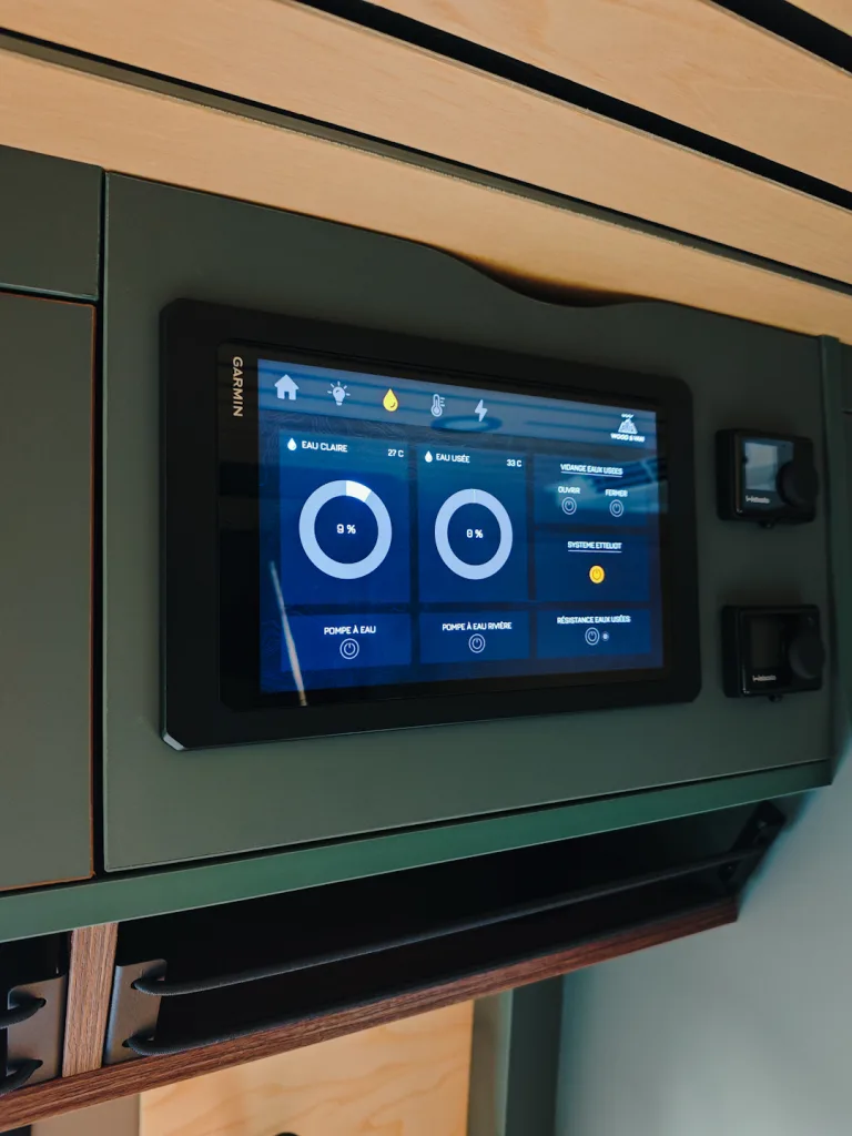 Interface Garmin Serv+ pour fourgon ou van aménagé